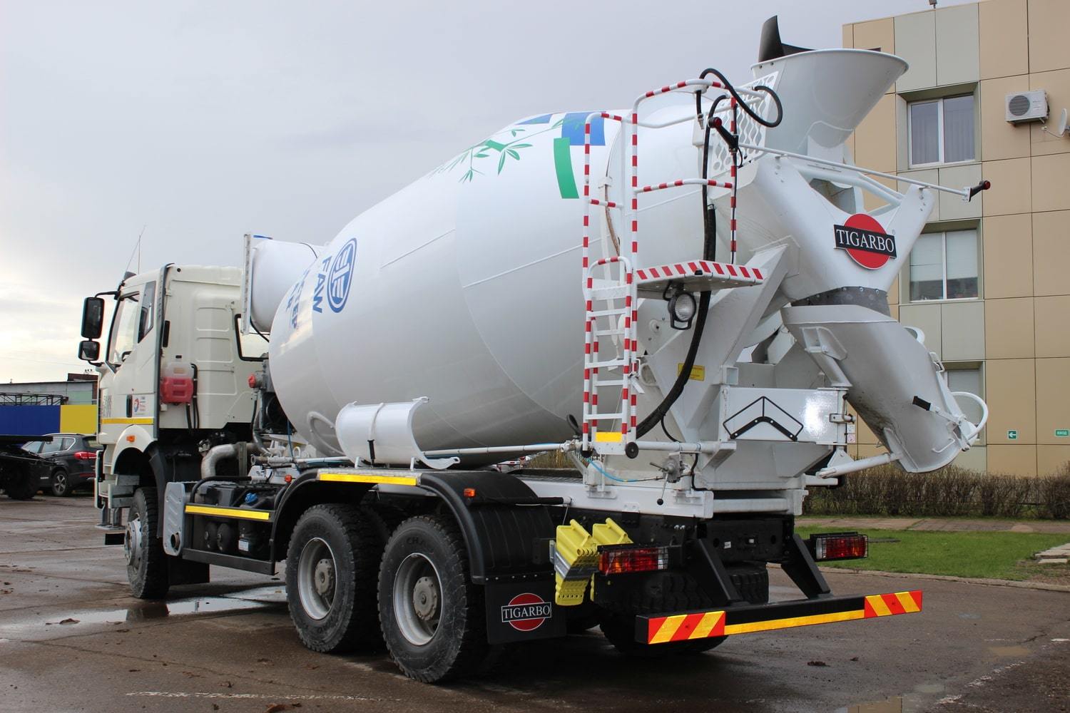 Автобетоносмеситель FAW 6х4 AMKAR