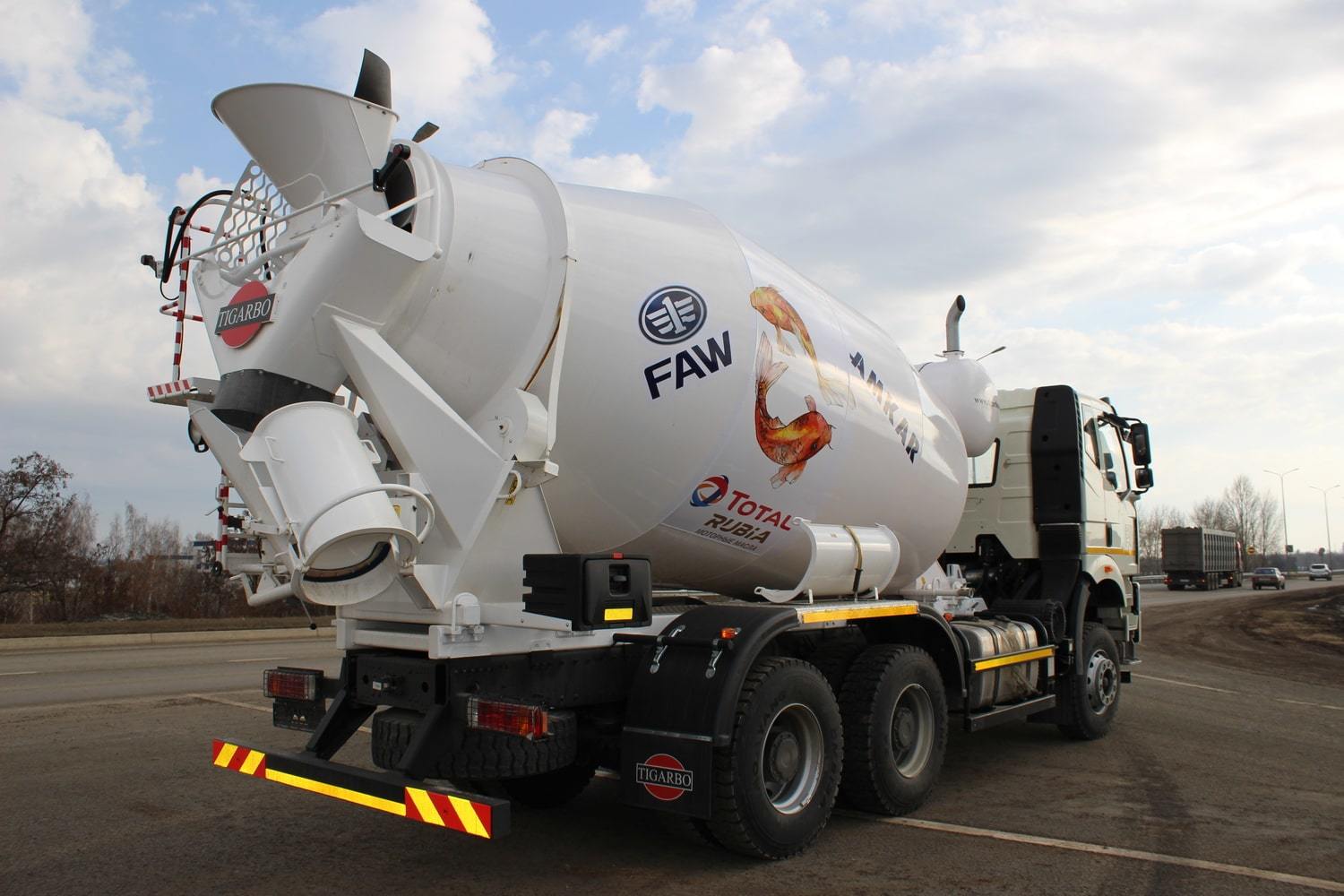 Автобетоносмеситель FAW 6х4 AMKAR