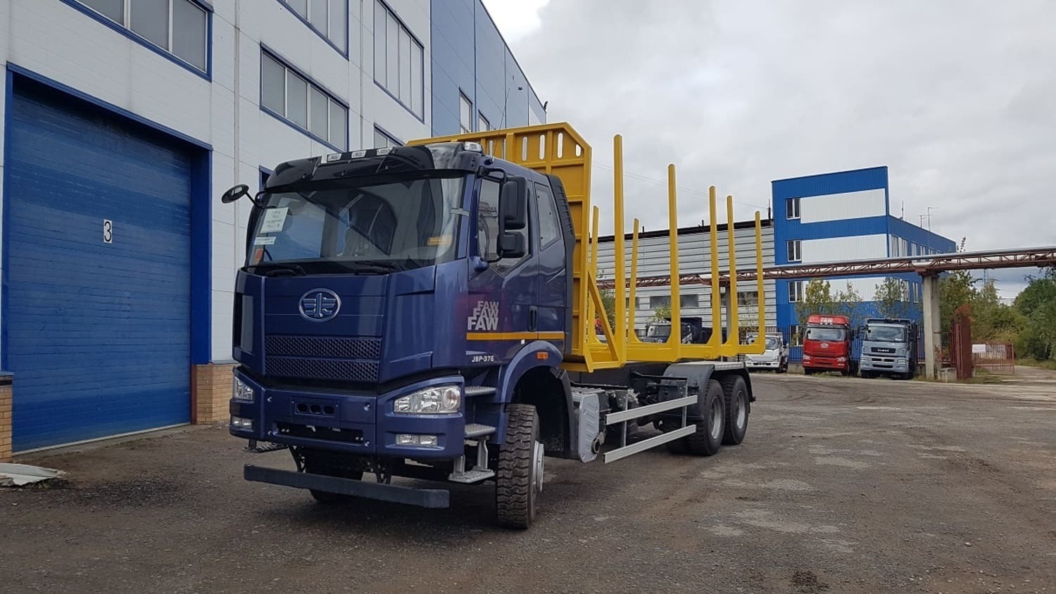 Сортиментовоз FAW J6 СА3250 6х4