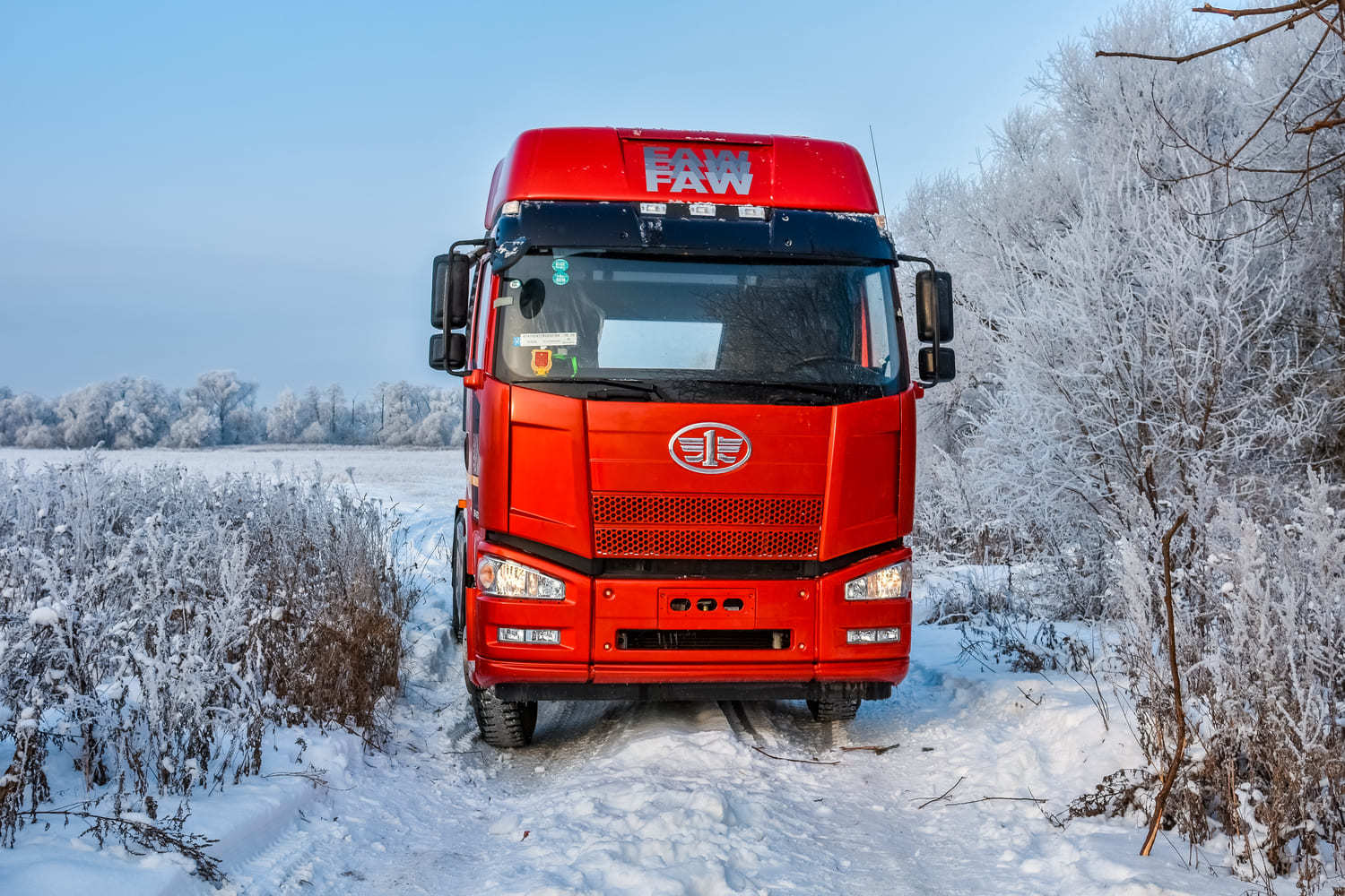 Тягач FAW J7 6х4